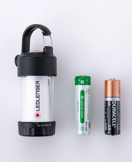 ML4 White｜71g・単3乾電池も使える充電式ミニランタン